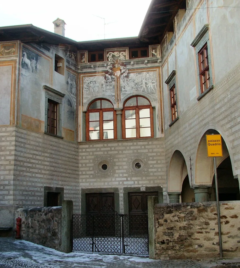 Palazzo Quadrio